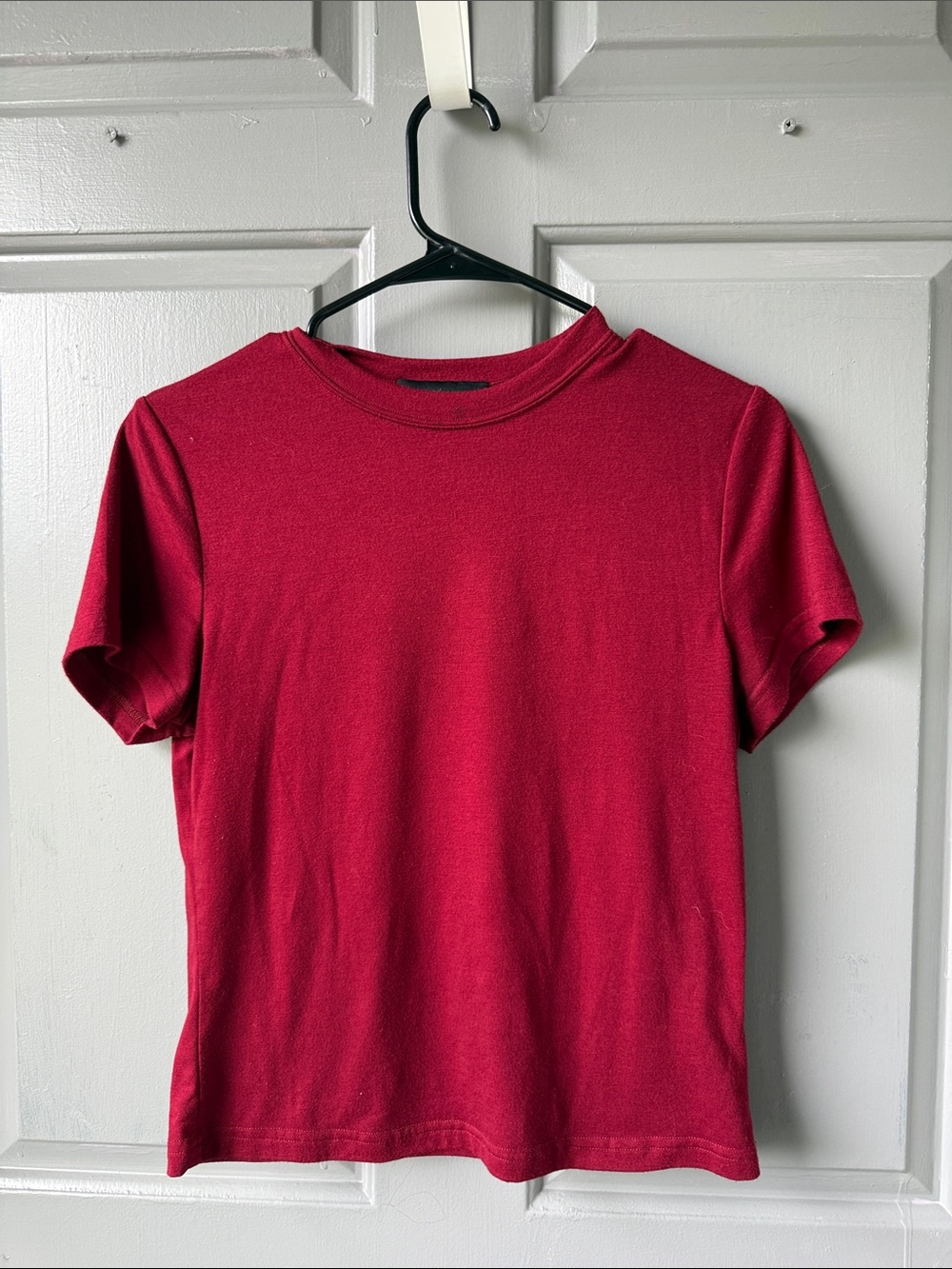 Cider Men's Short-Sleeve Crewneck Tee in Deep Red